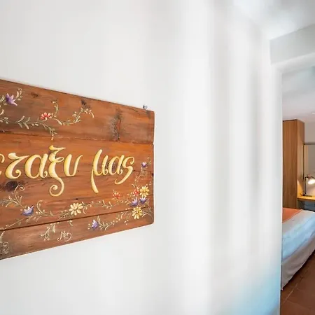 Sea And Sun Metaxy Mas, Brand-new, Beachfront ! بيت للعطل *