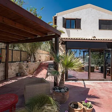 Sea And Sun Metaxy Mas, Brand-new, Beachfront ! Semesterbostad Chania (Crete)