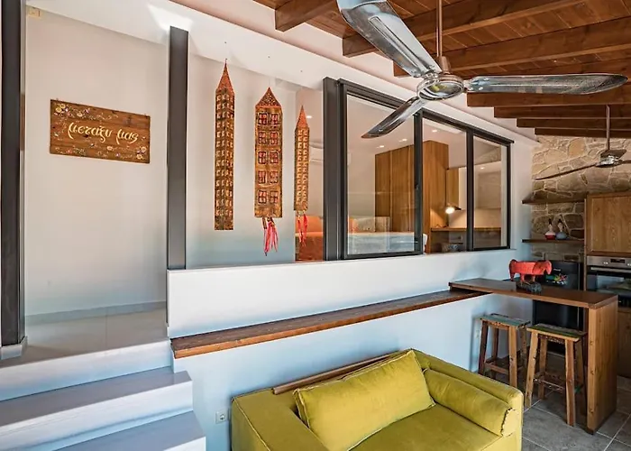 Sea And Sun Metaxy Mas, Brand-new, Beachfront ! 別荘 ハニア